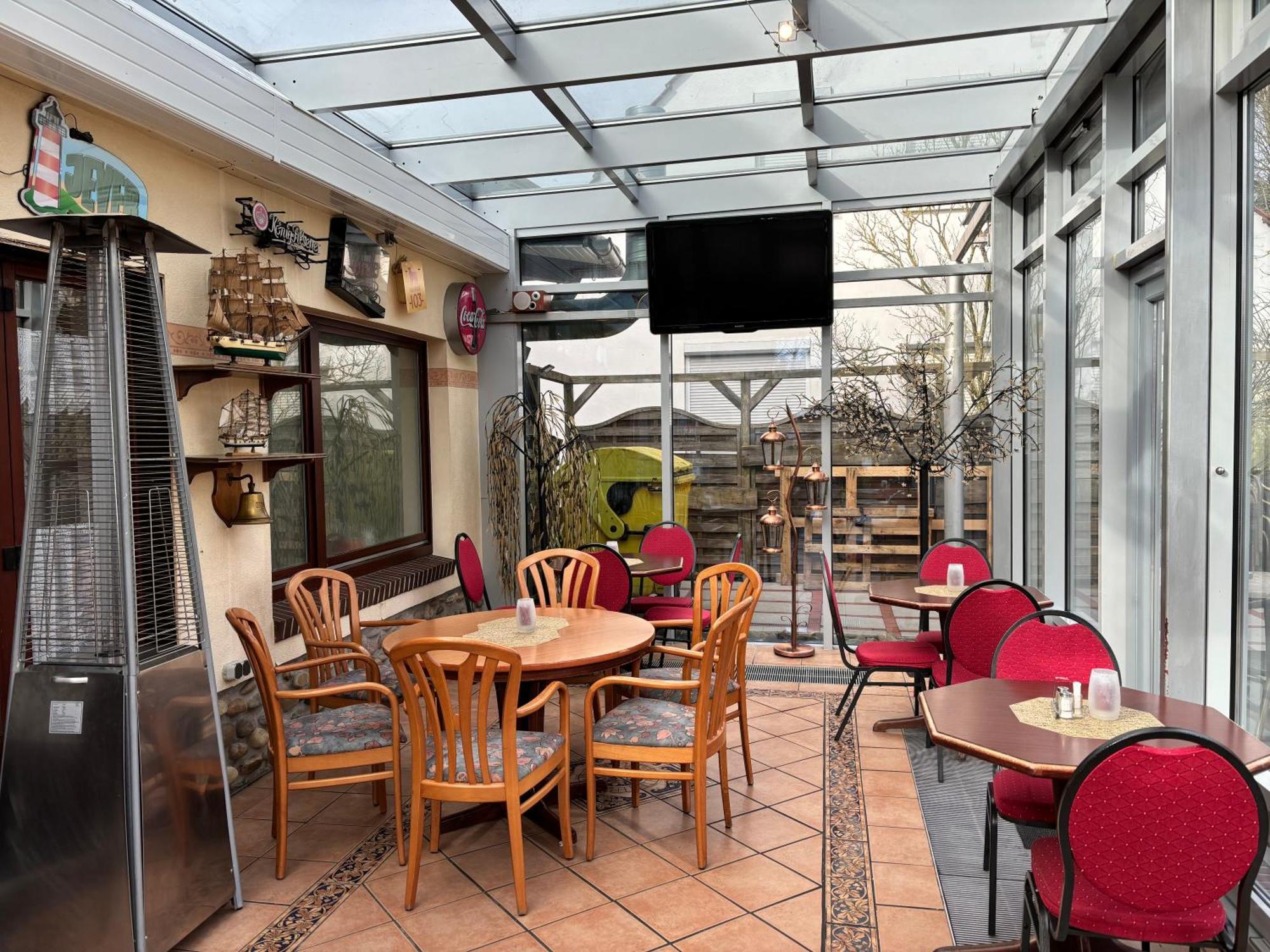 Hotel-Restaurant Cafe Caro Carolinensiel Exterior photo